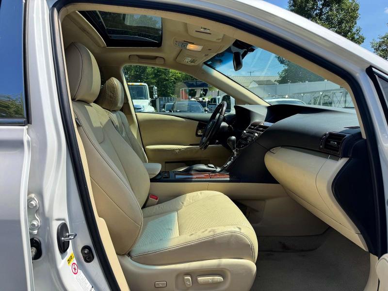 2013 Lexus Rx VIN 2T2BK1BA7DC165890 COPART salvage auction — MINOR DENT/SCRATCHES, Nj - Certificate Of Title, sold $7,600 on 2026-07-29 (photo 8)