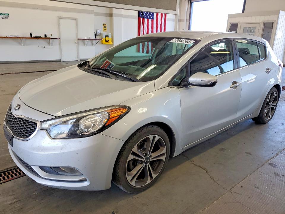 2016 Kia Forte VIN KNAFX5A82G5633021 COPART salvage auction — FRONT END, Wa - Vehicle Cert Of Ownership-Titl, sold $660 on 2026-07-25 (photo 1)