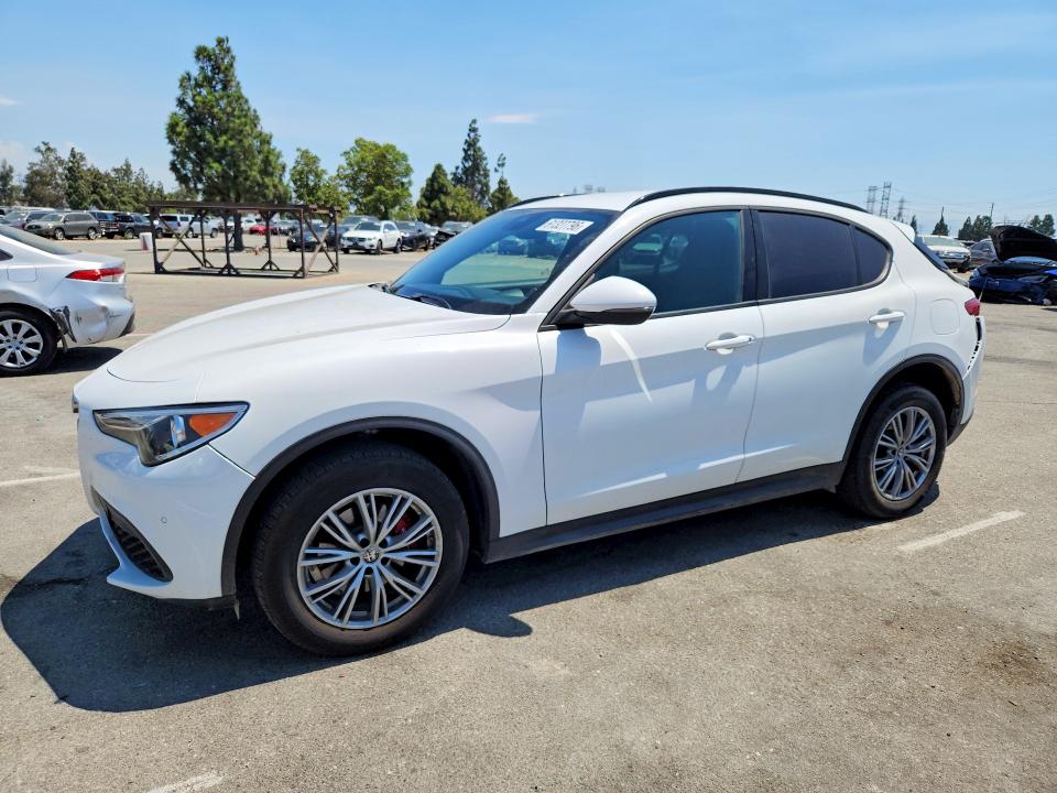 2022 Alfa romeo Stelvio VIN ZASPAJAN0N7D24633 COPART salvage auction — REAR END, CA - SALVAGE CERTIFICATE, sold $6,700 on 2026-08-25 (photo 1)