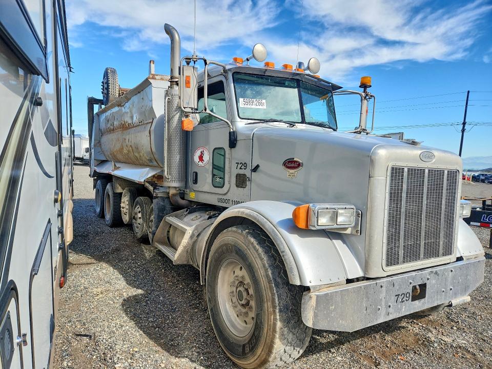 2005 Peterbilt 357 VIN 1NPALUEX35D849282 COPART salvage auction — SIDE, MT - CERTIFICATE OF TITLE TOTALED, sold $22,800 on 2026-09-15 (photo 4)