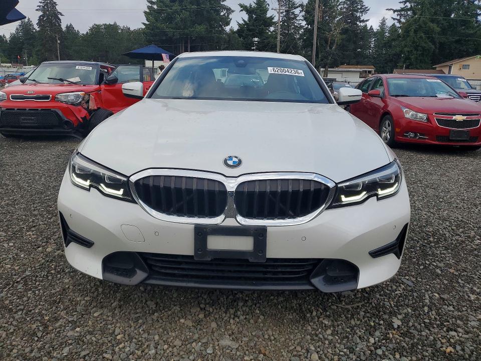 2019 BMW 3er VIN WBA5R7C56KAJ78811 COPART salvage auction — REAR END, WA - BILL OF SALE, sold $10,100 on 2026-07-31 (photo 5)
