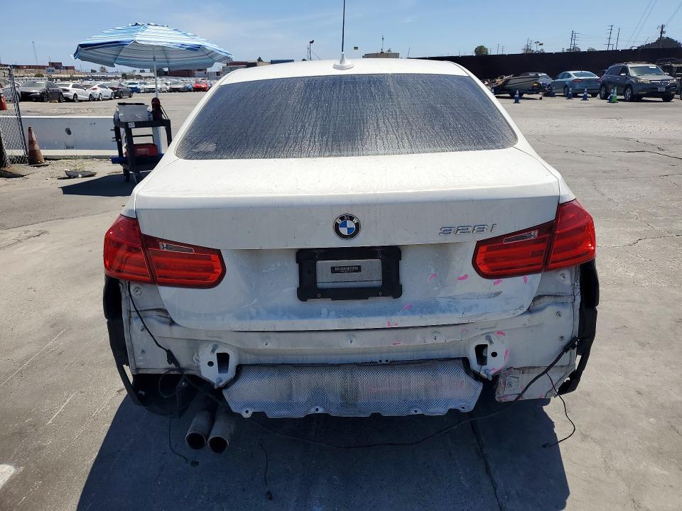 2015 BMW 3er VIN WBA3C1C56FK119540 COPART salvage auction — REAR END, Ca - Salvage Certificate, sold $3,100 on 2026-08-28 (photo 6)