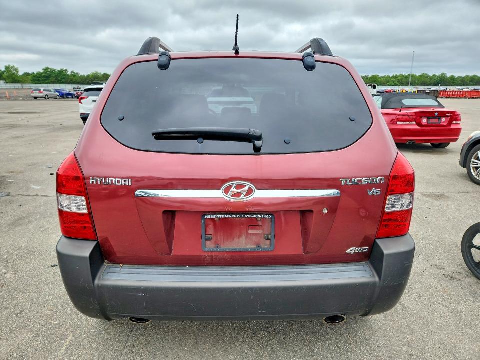 2006 Hyundai Tucson VIN KM8JN72D96U379138 COPART salvage auction — MINOR DENT/SCRATCHES, NY - CERTIFICATE OF TITLE, sold $1,650 on 2026-07-27 (photo 6)