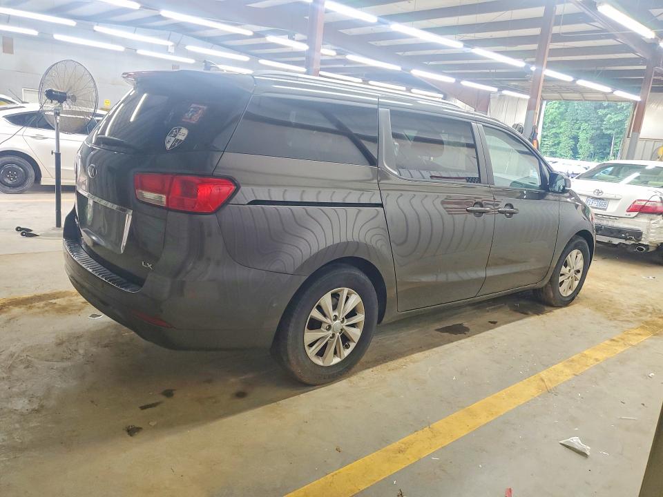 2015 Kia SEDONA VIN KNDMB5C1XF6022395 COPART salvage auction — NORMAL WEAR, Nc - Dealer Only Clean Title, sold $825 on 2026-07-15 (photo 3)