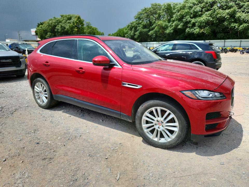 2017 Jaguar F-pace VIN SADCK2BN2HA087941 COPART salvage auction — NORMAL WEAR, Ok - Certificate Of Title, sold $2,550 on 2026-07-28 (photo 4)