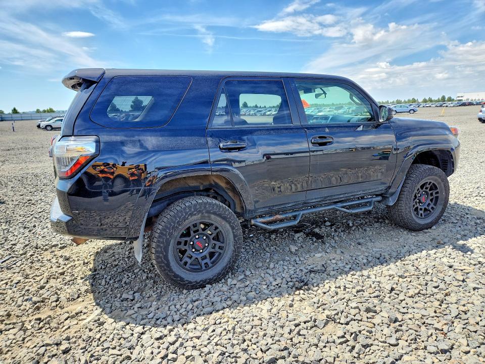 2016 Toyota 4runner VIN JTEBU5JR6G5395446 COPART salvage auction — NORMAL WEAR, Salvage Title, sold $14,100 on 2026-07-22 (photo 3)