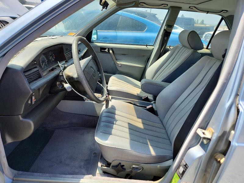 1989 Mercedes-benz 190 VIN WDBDA29D3KF624910 COPART salvage auction — NORMAL WEAR, CA - DIS/DLR/EXP ONLY CLEAN TITLE, sold $4,100 on 2026-07-15 (photo 7)
