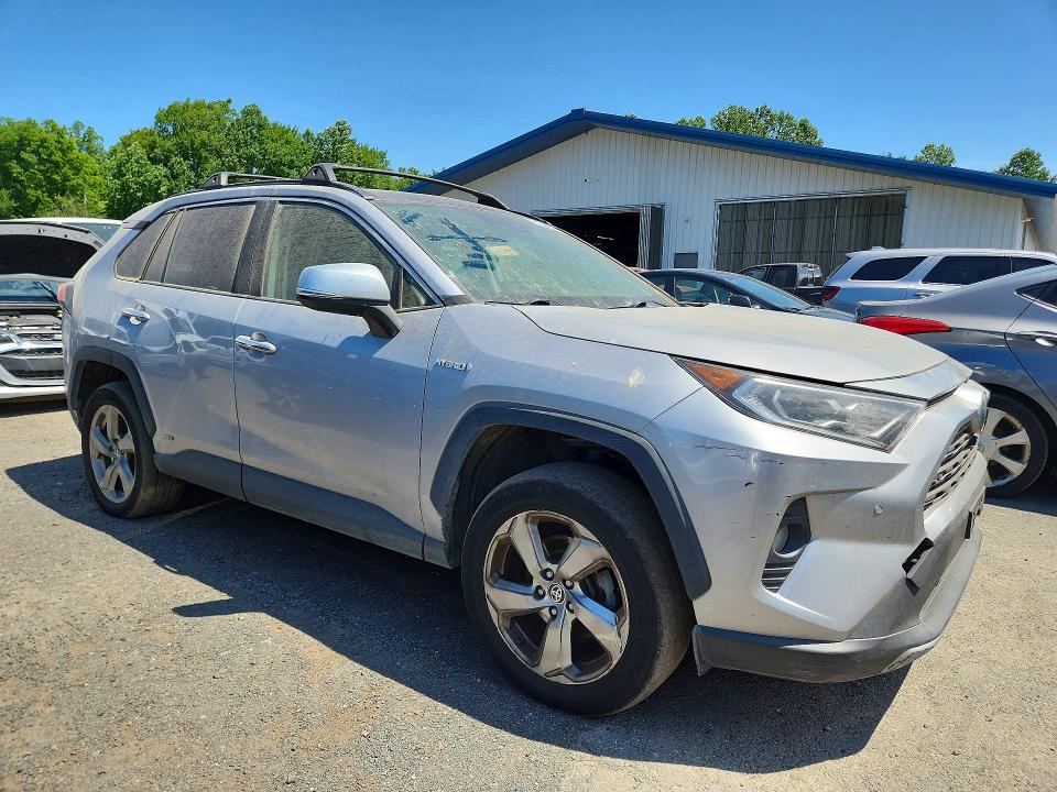 2020 Toyota Rav4 VIN JTMDWRFVXLD536118 COPART salvage auction — MINOR DENT/SCRATCHES, CA - CERTIFICATE OF TITLE (P), sold $14,000 on 2026-07-27 (photo 4)