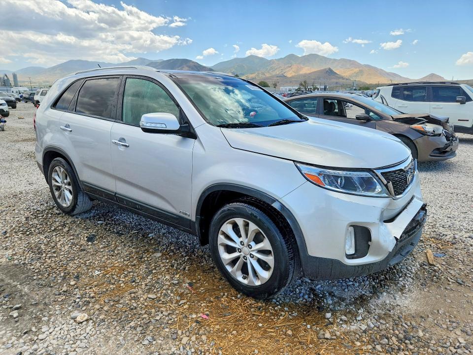 2014 Kia Sorento VIN 5XYKUDA72EG546249 COPART salvage auction — FRONT END, Salvage Title, sold $1,750 on 2026-08-28 (photo 4)