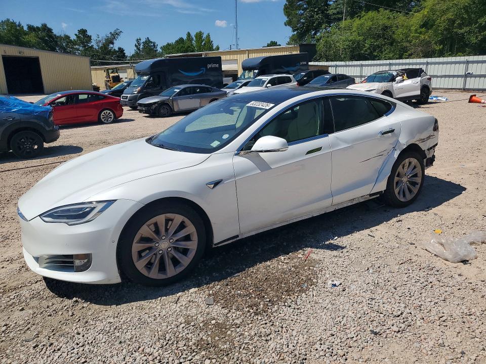 2018 Tesla Model s VIN 5YJSA1E24JF252407 — COPART salvage auction photo