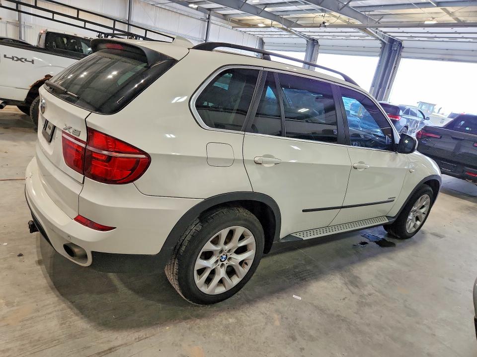 2013 BMW X5 VIN 5UXZV4C52D0G51905 COPART salvage auction — FRONT END, Ne - Certificate Of Title, sold $225 on 2026-07-28 (photo 3)