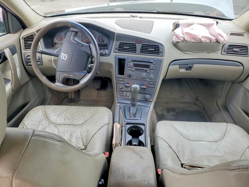 2002 Volvo V70 VIN YV1SW61R921261464 COPART salvage auction — FRONT END, PA - CERTIFICATE OF SALVAGE, sold $375 on 2026-08-14 (photo 8)