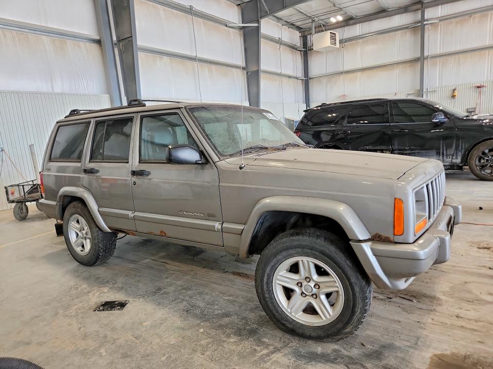 2001 Jeep Cherokee VIN 1J4FF58S11L540544 COPART salvage auction — MINOR DENT/SCRATCHES, NE - CERTIFICATE OF TITLE, sold $450 on 2026-08-18 (photo 4)