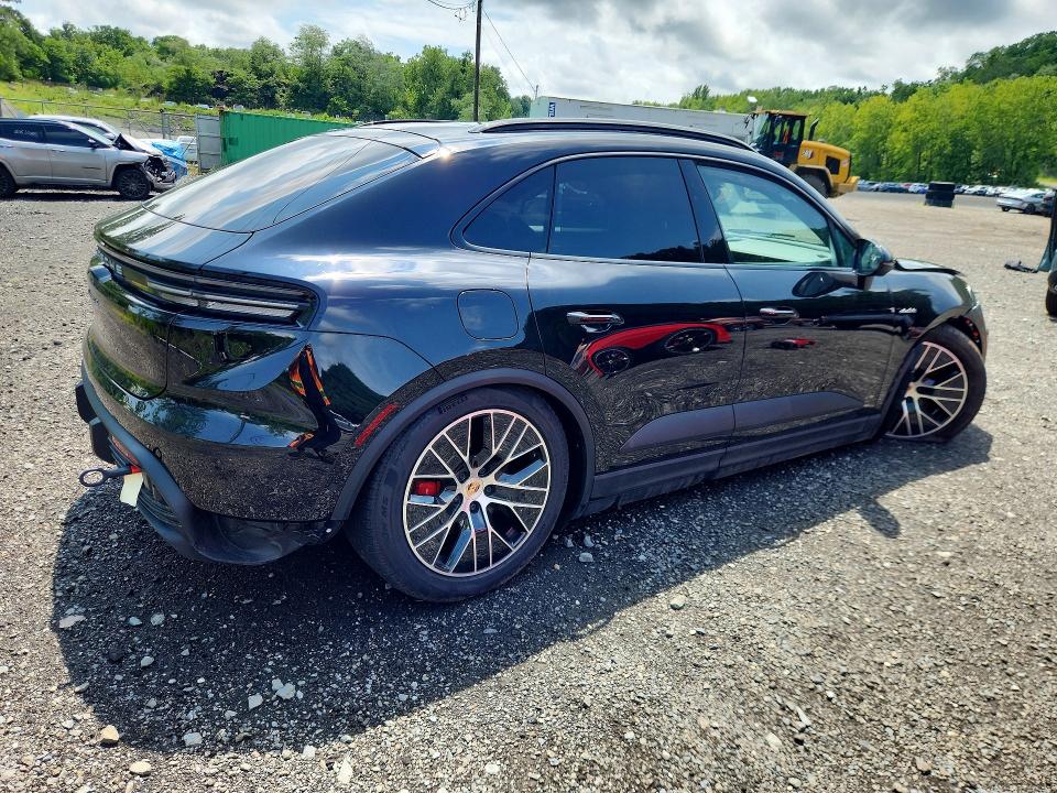 2025 Porsche Macan VIN WP1AB2XA9SL153661 COPART salvage auction — FRONT END, Ny - Mv-907A Salvage Certificate, sold $35,500 on 2026-08-03 (photo 3)