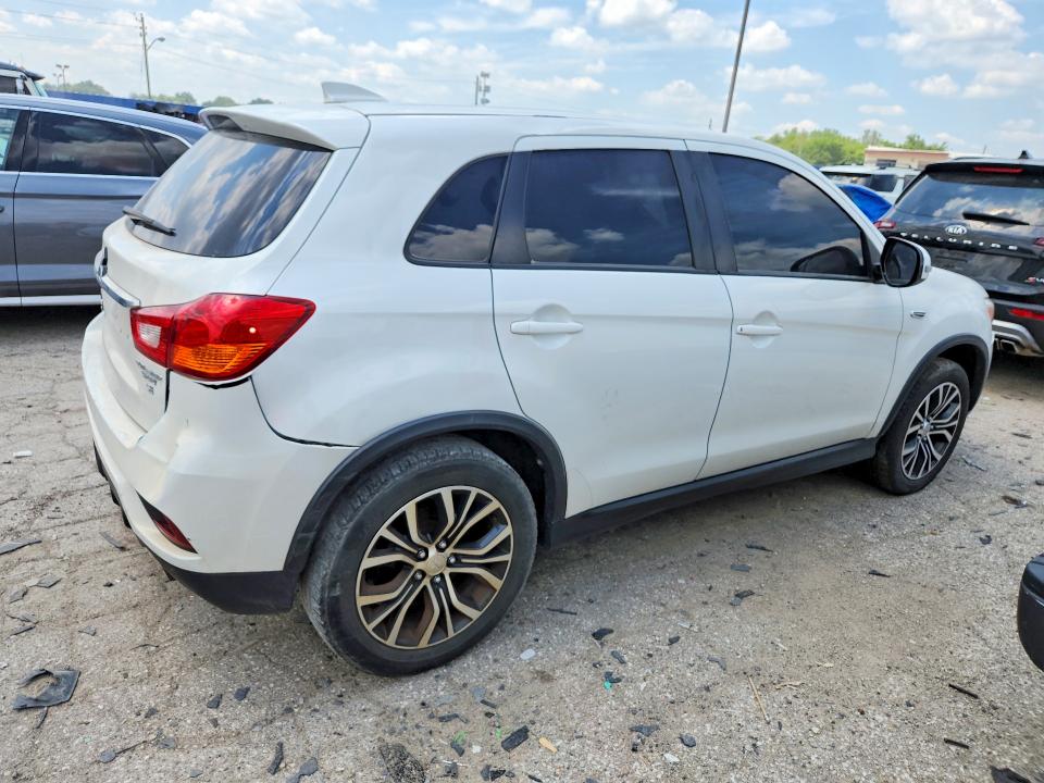 2019 Mitsubishi Outlander VIN JA4AP4AUXKU002613 COPART salvage auction — MINOR DENT/SCRATCHES, Il - Certificate Of Title (P), sold $3,800 on 2026-07-27 (photo 3)