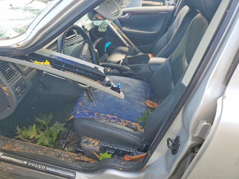 2004 Volvo S60 VIN YV1RS61T342410373 COPART salvage auction — ROOF, Nj - Cert Of Title-Salvage, sold $350 on 2026-08-11 (photo 7)