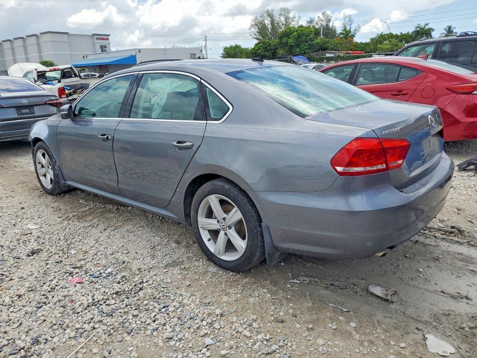 2015 Volkswagen Passat VIN 1VWAS7A30FC080534 COPART salvage auction — FRONT END, Tx - Salvage Title-Flood Damage, sold $250 on 2026-07-31 (photo 2)