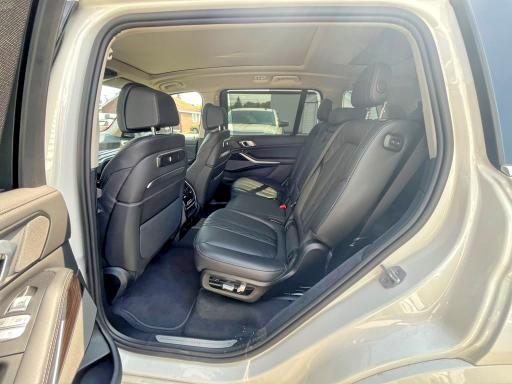 2025 BMW X7 VIN 5UX23EM0XS9X97121 COPART salvage auction — MINOR DENT/SCRATCHES, Salvage Title, sold $33,750 on 2026-07-31 (photo 8)