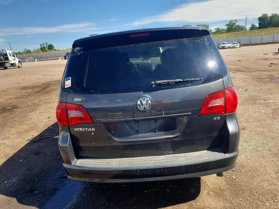 2012 Volkswagen Routan VIN 2C4RVABG2CR276327 COPART salvage auction — NORMAL WEAR, Co - Dis/Dlr/Exp Only Clean Title, sold $450 on 2026-08-05 (photo 6)