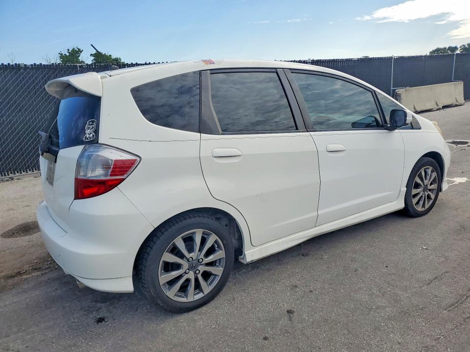2013 Honda Fit VIN JHMGE8H60DC015897 COPART salvage auction — REAR END, FL - CERT OF TITLE SLVG REBUILDABLE, sold $1,500 on 2026-07-30 (photo 3)