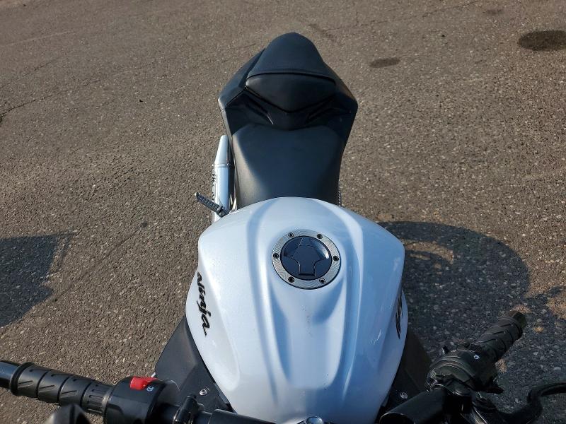 2013 Kawasaki Zg VIN JKAEX8A16DDA01012 COPART salvage auction — NORMAL WEAR, MN - CERT OF TITLE-PRIOR SALVAGE, sold $1,150 on 2026-07-27 (photo 5)