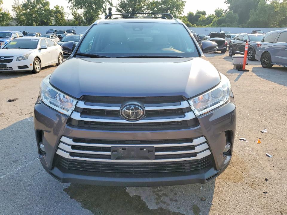 2019 Toyota Highlander VIN 5TDJZRFH9KS578819 COPART salvage auction — WATER/FLOOD, Mo - Salvage Certificate Of Title, sold $10,900 on 2026-08-21 (photo 5)