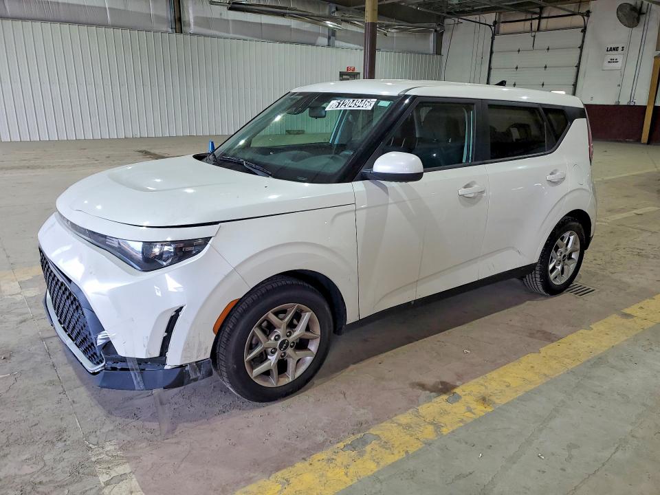 2023 Kia Soul VIN KNDJ23AU7P7861033 COPART salvage auction — FRONT END, MI - CERTIFICATE OF TITLE, sold $4,350 on 2026-07-27 (photo 1)