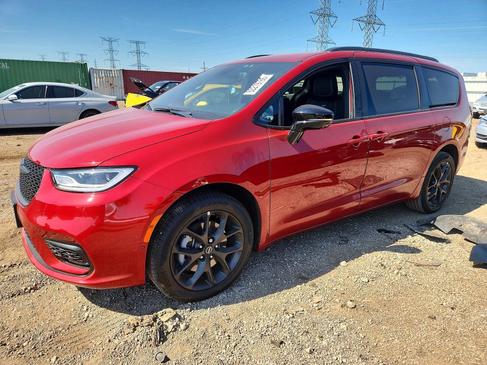 2026 Chrysler Pacifica VIN 2C4RC3BG4TR181267 — COPART salvage auction photo