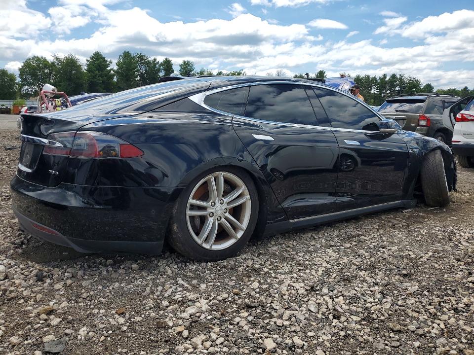 2015 Tesla Model s VIN 5YJSA1E20FF106612 COPART salvage auction — FRONT END, Md - Cert Of Salvage-Abandoned, sold $250 on 2026-08-03 (photo 3)