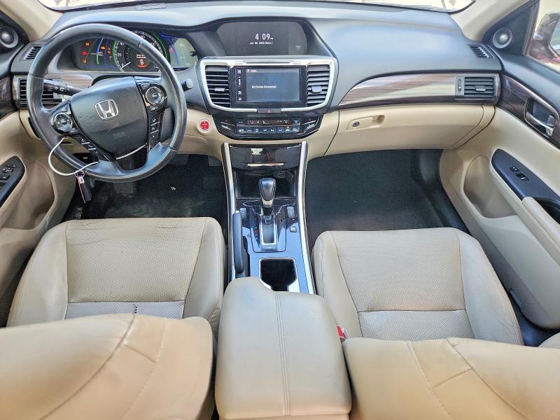 2017 Honda Accord VIN JHMCR6F54HC020561 COPART salvage auction — REAR END, Tx - Salvage Vehicle Title, sold $700 on 2026-07-16 (photo 8)