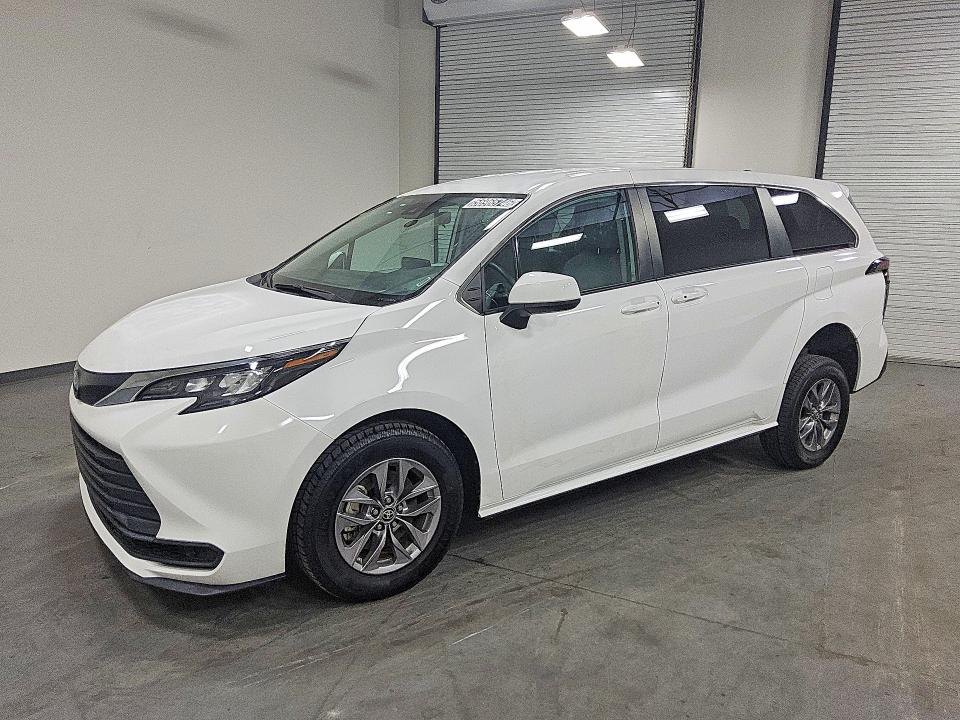 2024 Toyota Sienna VIN 5TDKRKEC2RS196076 COPART salvage auction — REAR END, Fl - Certificate Of Title, sold $31,600 on 2026-07-27 (photo 1)