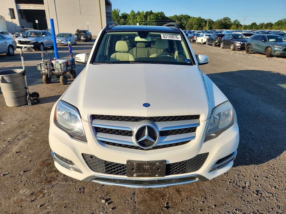 2015 Mercedes-benz Glk-klasse VIN WDCGG8JB6FG377225 COPART salvage auction — MINOR DENT/SCRATCHES, Va - Certificate Of Title, sold $5,200 on 2026-08-19 (photo 5)