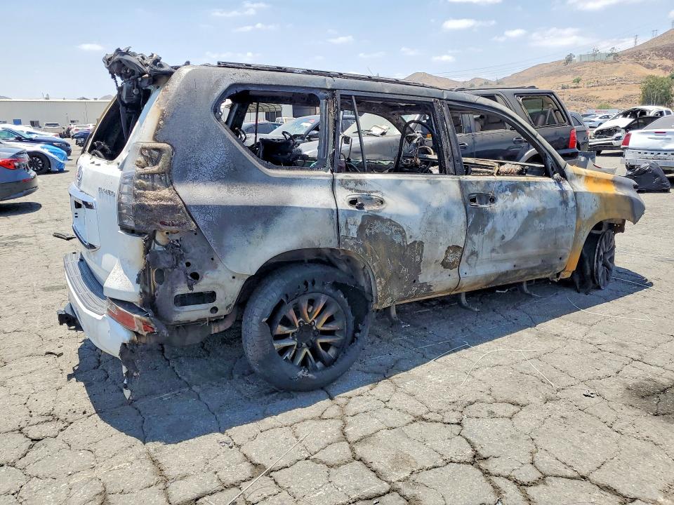 2014 Lexus Gx 460 VIN JTJBM7FX7E5067373 COPART salvage auction — BURN, CA - NON-REVIVABLE ACQUISITION, sold $400 on 2026-07-23 (photo 3)