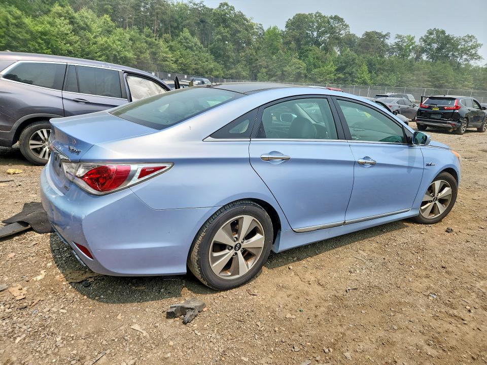 2012 Hyundai Sonata VIN KMHEC4A46CA026781 COPART salvage auction — SIDE, Md - Cert Of Salvage > 75% Damage, sold $200 on 2026-07-31 (photo 3)