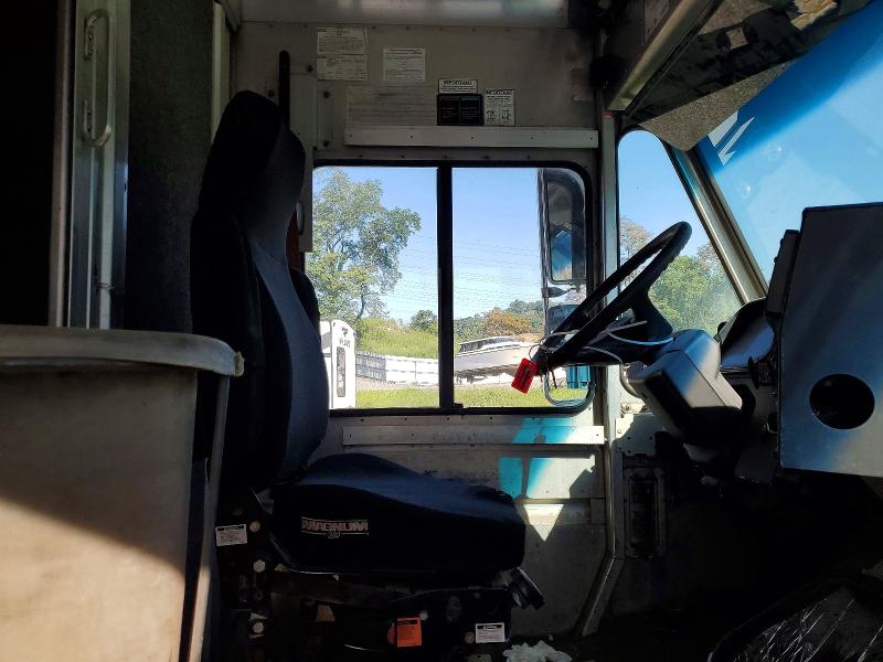 2012 Freightliner Mt45g VIN 4UZAAPDU4CCBL7709 COPART salvage auction — NORMAL WEAR, WV - CERTIFICATE OF TITLE (P), sold $2,000 on 2026-09-23 (photo 7)