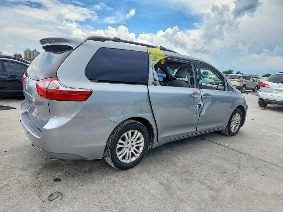 2015 Toyota Sienna VIN 5TDYK3DC8FS582339 COPART salvage auction — SIDE, La - Cert Of Title-Salvage, sold $1,750 on 2026-07-15 (photo 3)