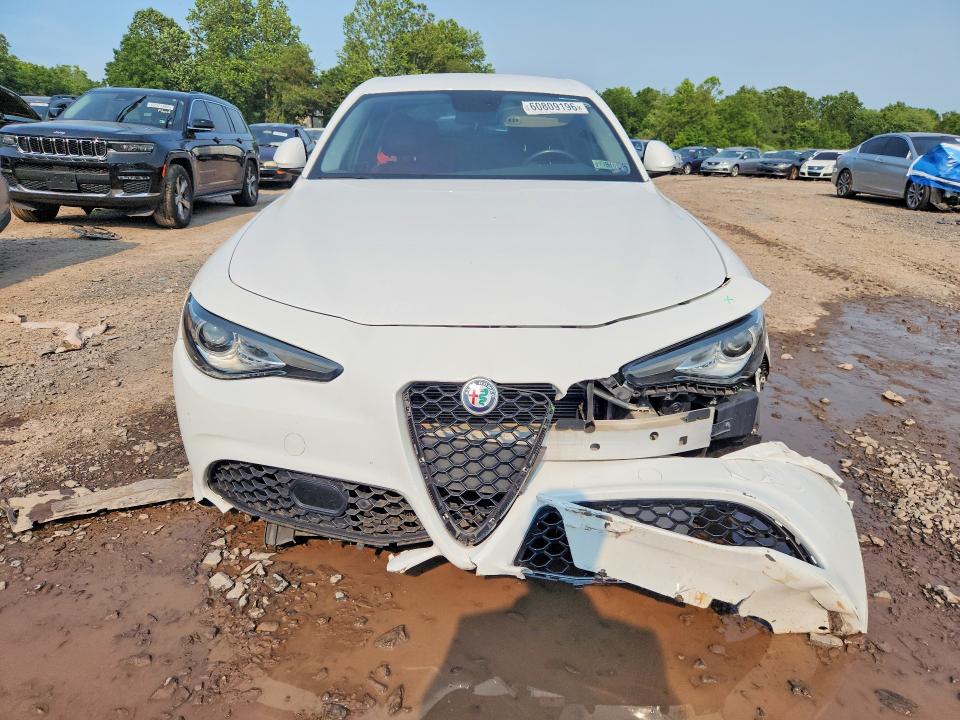 2019 Alfa romeo Giulia VIN ZARFANAN2K7621206 COPART salvage auction — VANDALISM, Pa - Certificate Of Salvage, sold $5,950 on 2026-08-19 (photo 5)