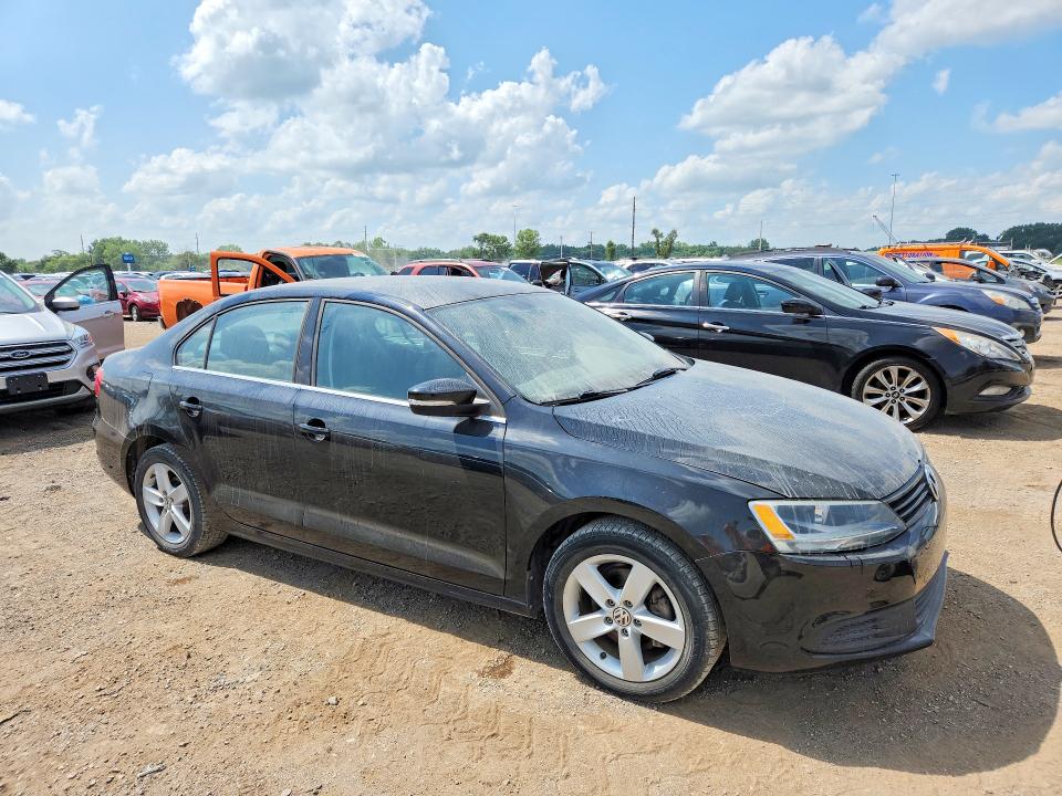 2013 Volkswagen Jetta VIN 3VW3L7AJ0DM408857 COPART salvage auction — MECHANICAL, IA - CERT OF TITLE-PRIOR SALVAGE, sold $2,600 on 2026-07-24 (photo 4)