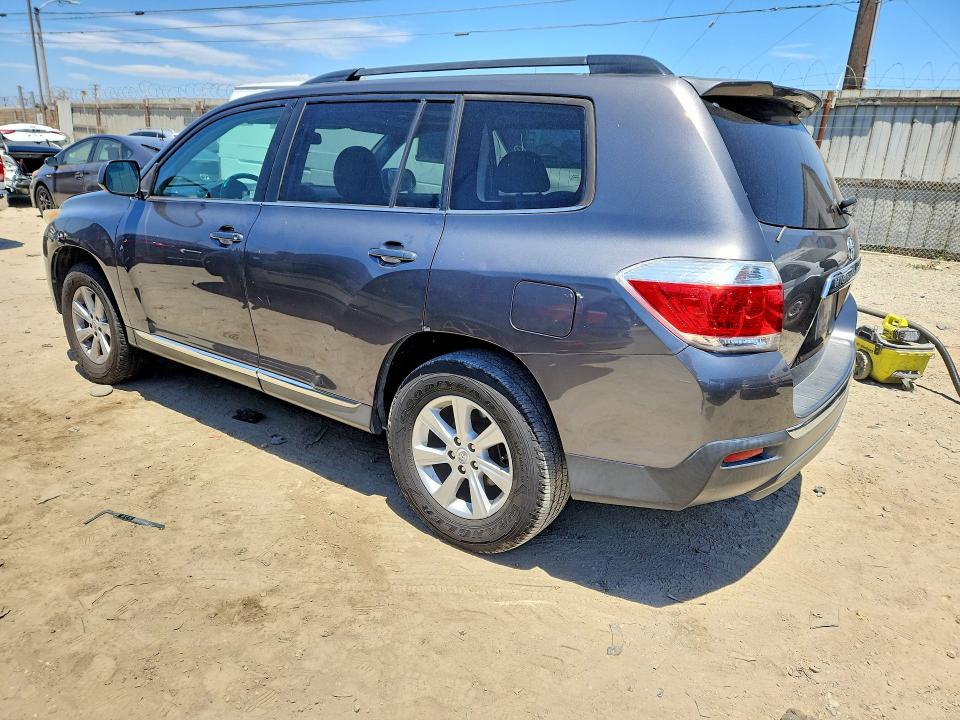 2011 Toyota Highlander VIN 5TDZK3EH9BS040546 COPART salvage auction — FRONT END, CA - SALVAGE CERTIFICATE, sold $850 on 2026-07-30 (photo 2)