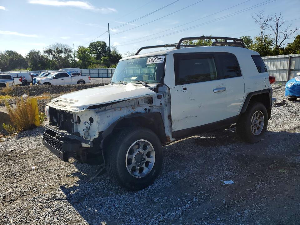 2013 Toyota Fj cruiser VIN JTEBU4BF8DK158520 — COPART salvage auction photo