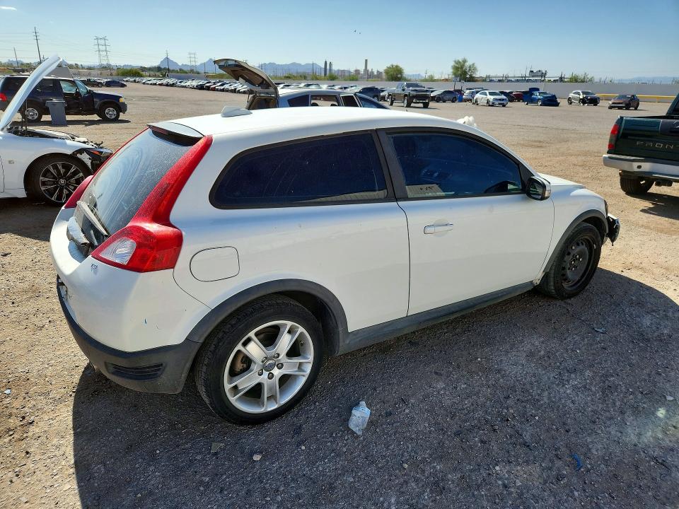 2009 Volvo C30 VIN YV1MK672392147639 COPART salvage auction — FRONT END, AZ - CERTIFICATE OF TITLE, sold $175 on 2026-07-17 (photo 3)