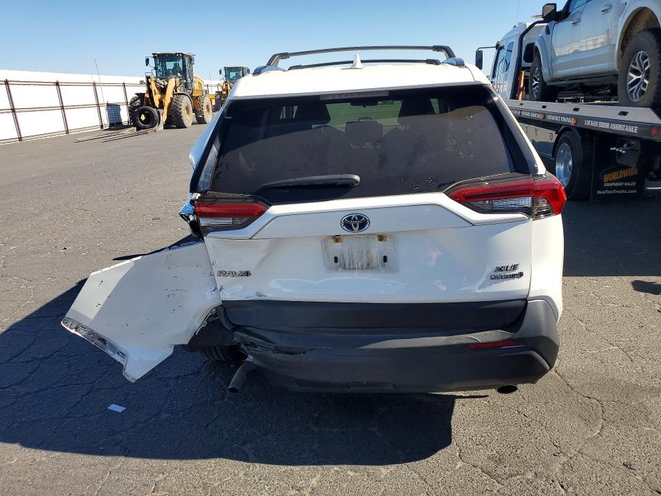 2022 Toyota VIN JTMRWRFV0ND141258 COPART salvage auction — REAR END, CA - SALVAGE CERTIFICATE, sold $3,900 on 2026-07-23 (photo 6)