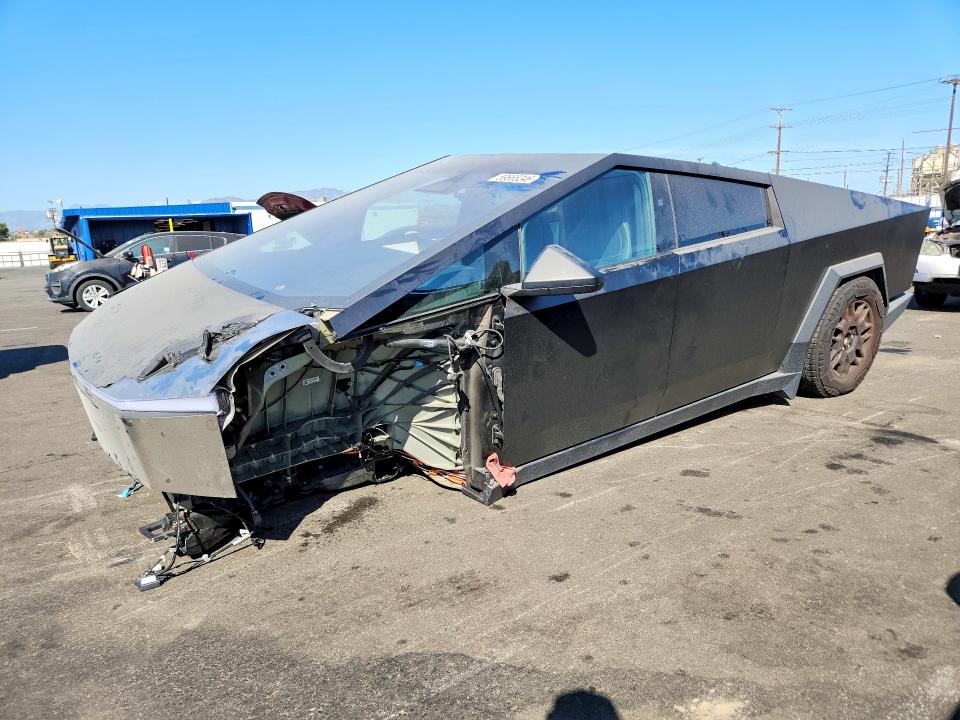 2024 Tesla Cybertruck VIN 7G2CEHED4RA020222 — COPART salvage auction photo