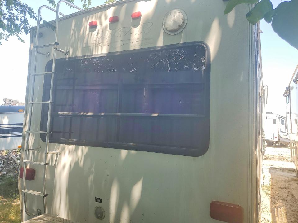 2006 Dutchman VIN 4YDF309236B069796 COPART salvage auction — SIDE, KS - CERT OF TITLE-SALVAGE, sold $1,550 on 2026-09-10 (photo 6)