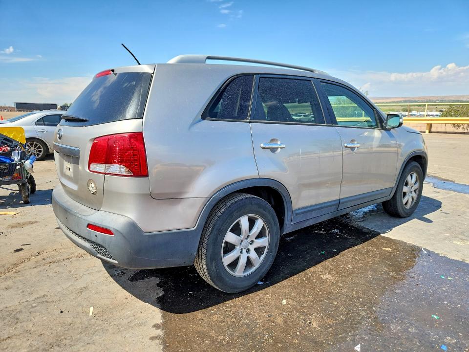 2013 Kia Sorento VIN 5XYKT3A68DG418293 COPART salvage auction — MECHANICAL, Nm - Certificate Of Title, sold $275 on 2026-07-30 (photo 3)