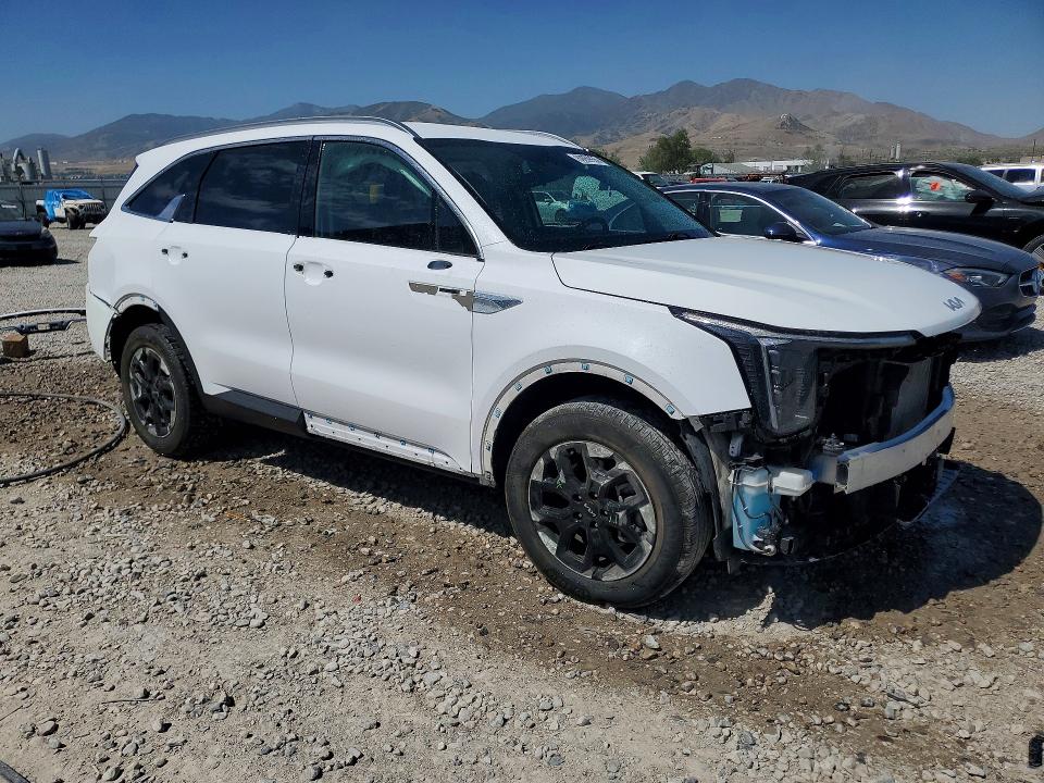 2024 Kia Sorento VIN 5XYRLDJC8RG256442 COPART salvage auction — FRONT END, Salvage Title, sold $10,300 on 2026-08-21 (photo 4)