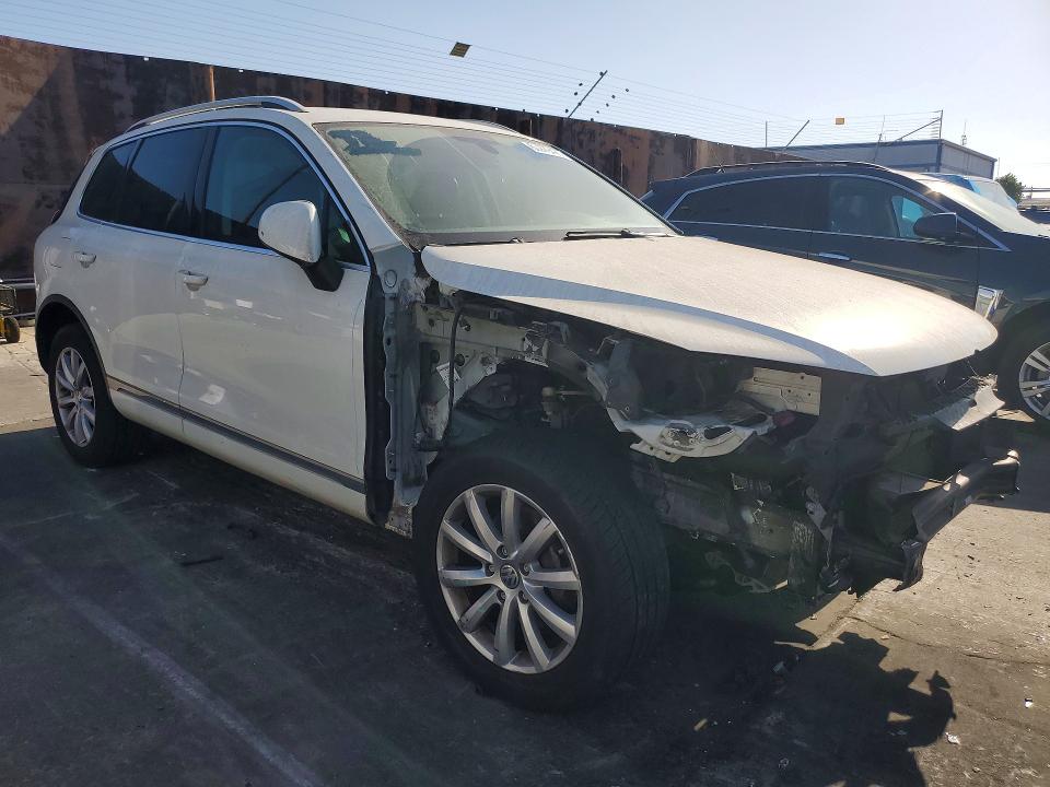 2012 Volkswagen Touareg VIN WVGFF9BP5CD001919 COPART salvage auction — FRONT END, Ca - Salvage Certificate, sold $950 on 2026-07-22 (photo 4)