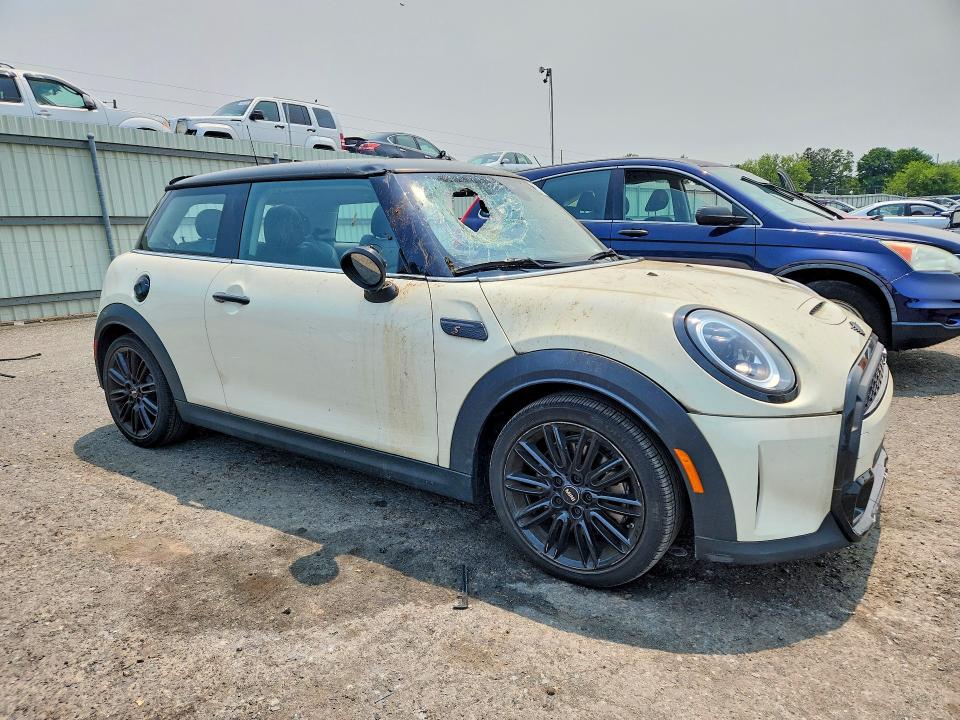 2023 Mini Cooper VIN WMW53DH02P2T36141 COPART salvage auction — ROOF, Pa - Certificate Of Salvage, sold $8,000 on 2026-08-11 (photo 4)