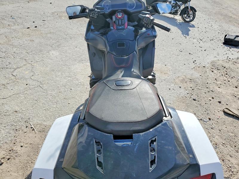2020 Honda Gl1800c VIN JH2SC7916LK200045 COPART salvage auction — MINOR DENT/SCRATCHES, Tx - Certificate Of Title (P), sold $6,100 on 2026-07-23 (photo 6)