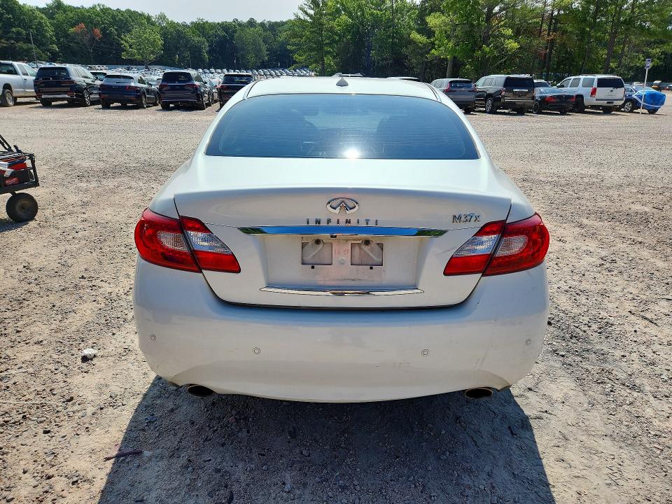 2013 Infiniti M VIN JN1BY1ARXDM605049 COPART salvage auction — UNDERCARRIAGE, Nc - Salvage Certificate Of Title, sold $1,950 on 2026-07-31 (photo 6)